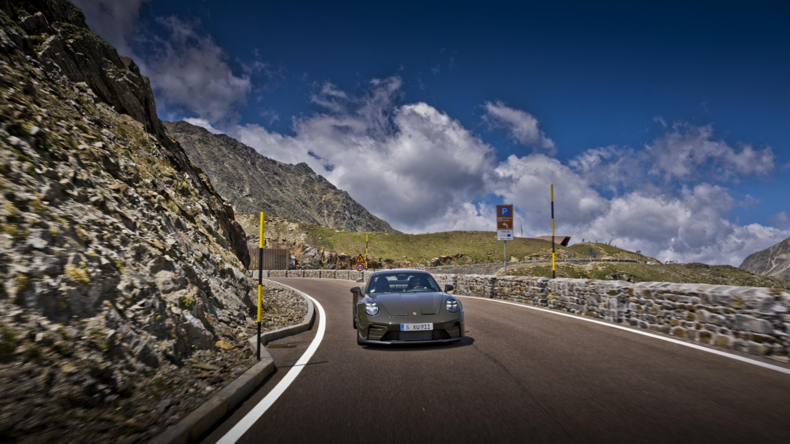 Porsche 911 GT3 Bergsport รุ่นพิเศษ 100 คัน ใช้เกียร์ธรรมดา 6 สปีด